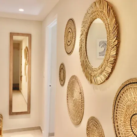 New! Escape In Old Apartment Antibes