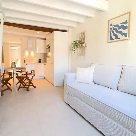 Apartment New! Escape In Old Antibes