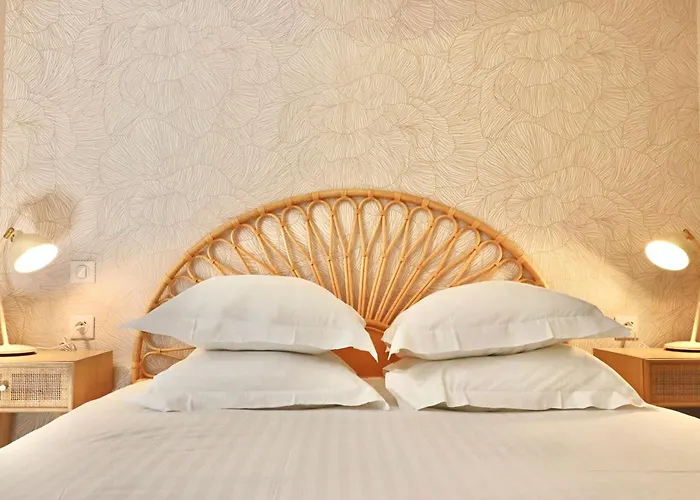 New! Escape In Old *